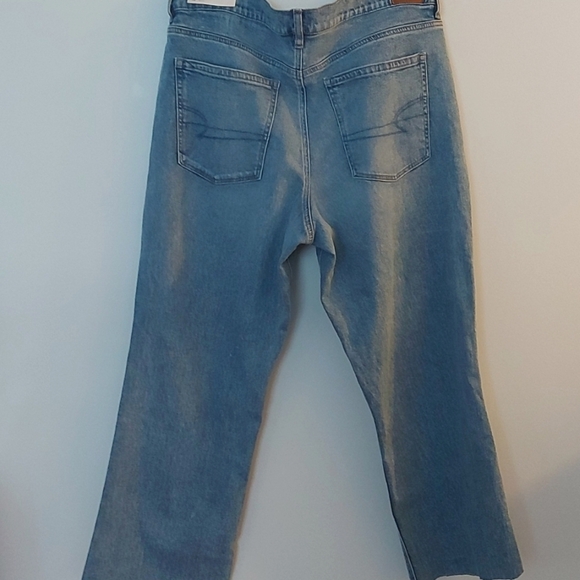 NWT American Eagle 90s Bootcut Jeans Cropped Medium Wash Size 20 - Picture 2 of 9